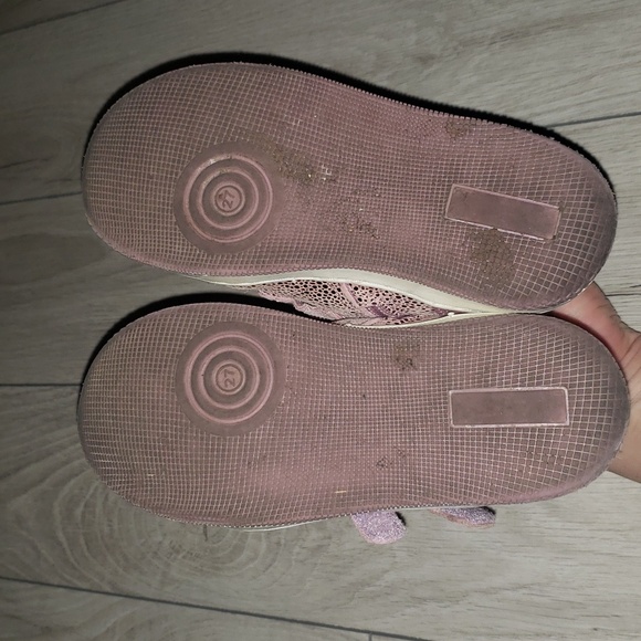 3/$45 High-top sneakers for toddler (size EU 27) - Picture 5 of 5